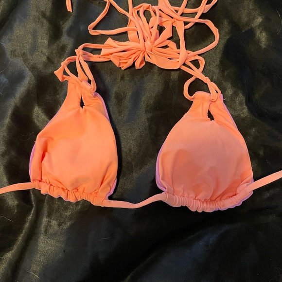 Reversible bathing suit top - Picture 2 of 2